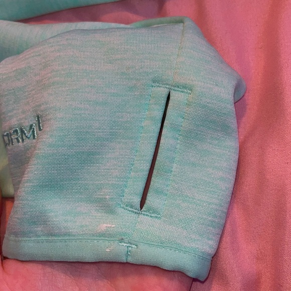 Under armor hoodie - Picture 4 of 6